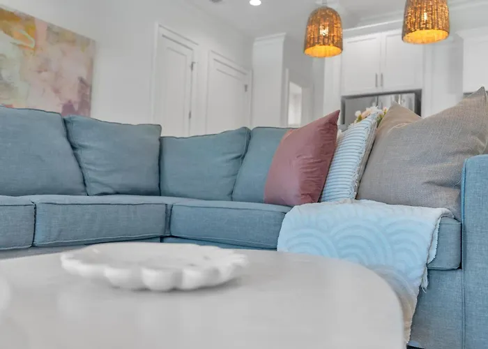 Holiday home The Hangout House By The Madison Liv Collection